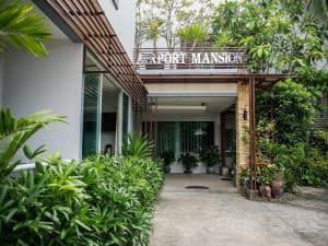Airport Mansion & Restaurant