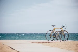 Free bicycles beach image